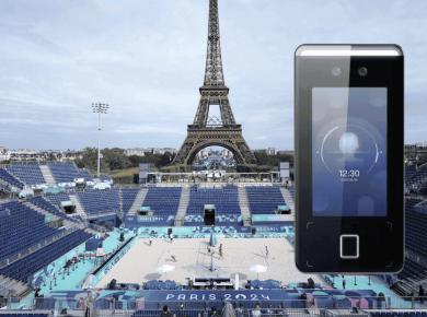 imagem de um leitor de reconhecimento digital em uma arena de vôlei de praia nos jogos olímpicos em Paris